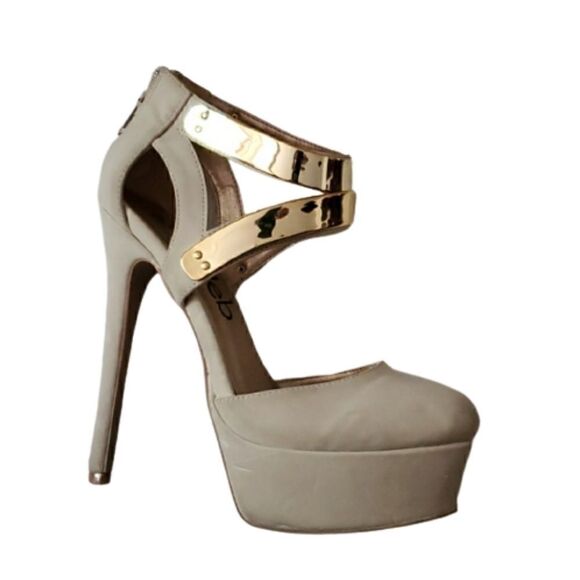 Deb Platform Stilettos Beige/Gold Straps Size 7 - Picture 1 of 10